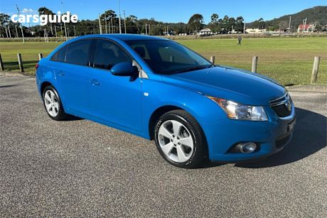 Blue 2014 Holden Cruze Sedan Equipe