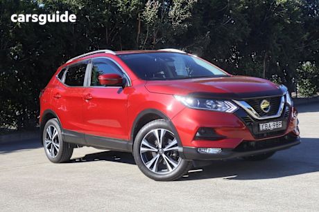 Red 2019 Nissan Qashqai Wagon ST-L