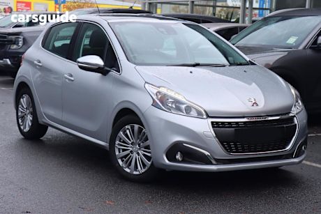 Grey 2017 Peugeot 208 Hatchback Allure