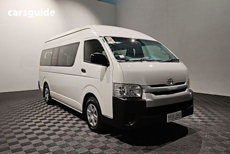White 2018 Toyota Hiace Bus Commuter (12 Seats)