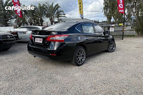 Black 2015 Nissan Pulsar Sedan St