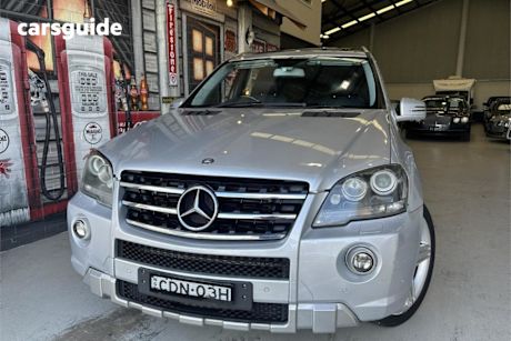 Silver 2011 Mercedes-Benz ML300 Wagon CDI (4X4)