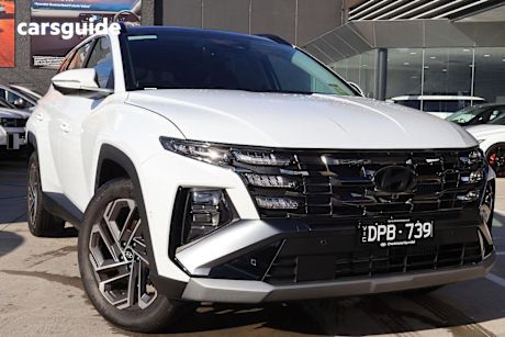 White 2024 Hyundai Tucson SUV PREMIUM 4X4