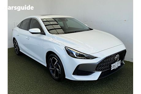 White 2023 MG MG5 Sedan Essence