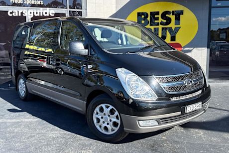 Black 2015 Hyundai Imax Wagon