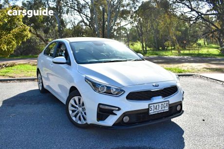 White 2019 Kia Cerato Sedan S