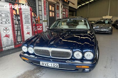 Blue 1999 Daimler Super V8 Saloon LWB