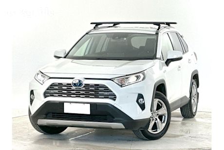 White 2021 Toyota RAV4 SUV GXL F