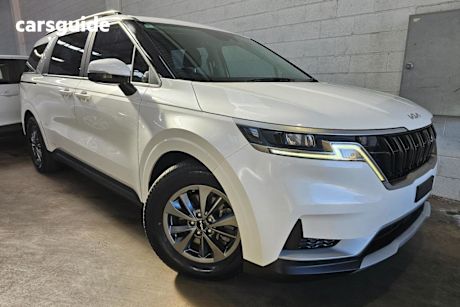 White 2021 Kia Carnival Wagon