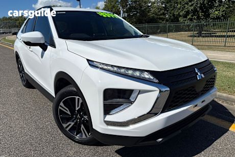 White 2023 Mitsubishi Eclipse Cross Wagon LS (2WD)