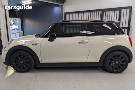 White 2016 Mini Cooper Hatchback S