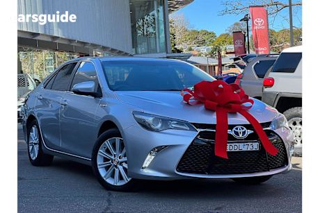 Silver 2015 Toyota Camry Sedan ATARA S F