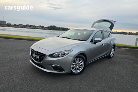 Grey 2014 Mazda 3 Hatchback Maxx