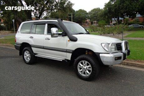 White 1999 Toyota Landcruiser Wagon Snowy (4X4)