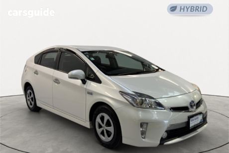 White 2013 Toyota Prius Hatch Plug in Hybrid