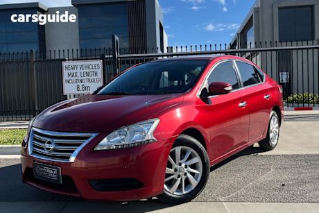 Red 2015 Nissan Pulsar Sedan St