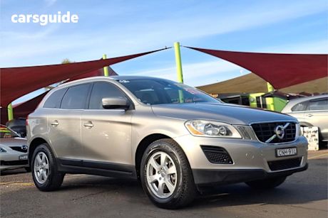 Gold 2013 Volvo XC60 Wagon 3.2