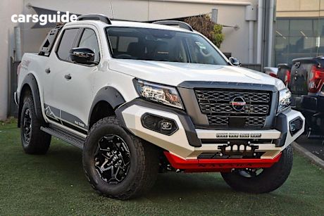 White 2024 Nissan Navara Dual Cab Pick-up PRO-4X Warrior (4X4)