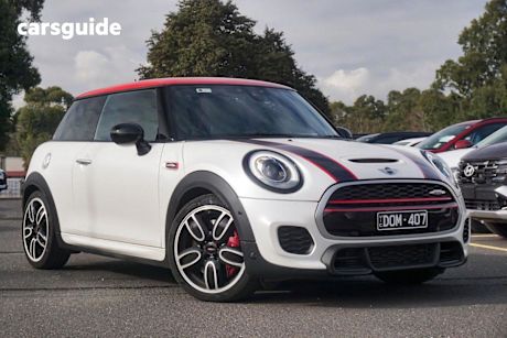 White 2015 Mini Cooper Hatchback JCW