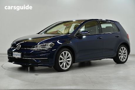 Blue 2018 Volkswagen Golf Hatchback 110 TSI Comfortline