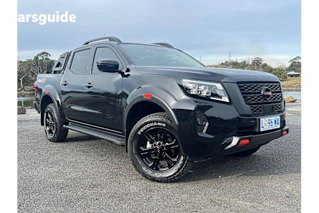 Black 2024 Nissan Navara Dual Cab Pick-up PRO-4X (4X4)