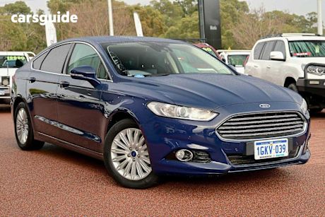 Blue 2017 Ford Mondeo Hatchback Trend