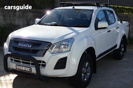 White 2019 Isuzu D-MAX Crew Cab Chassis SX (4X4)