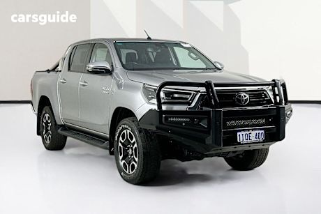 Silver 2021 Toyota Hilux Double Cab Pick Up SR5 (4X4)