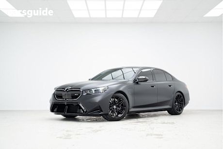 Black 2024 BMW M5 Sedan