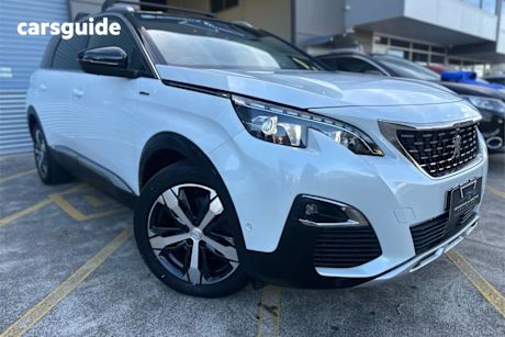 White 2018 Peugeot 5008 Wagon GT Line