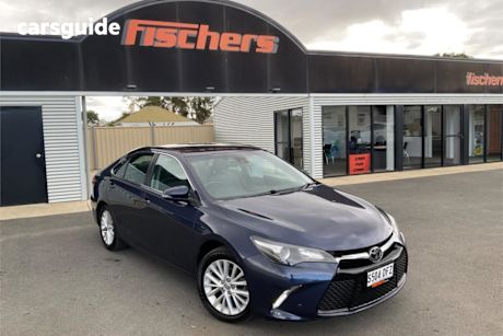 Blue 2016 Toyota Camry Sedan Atara SL