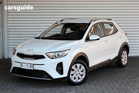 White 2023 Kia Stonic Wagon S