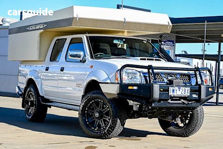 White 2012 Nissan Navara Dual Cab Pick-up ST-R (4X4)
