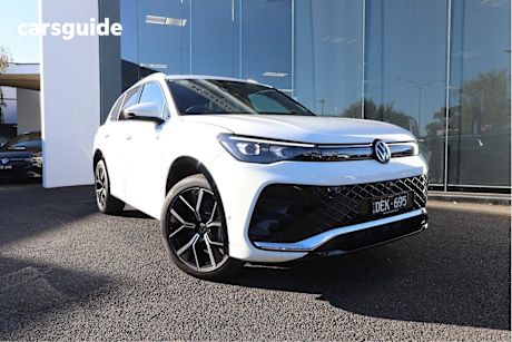 White 2025 Volkswagen Tiguan Wagon 195TSI R-Line