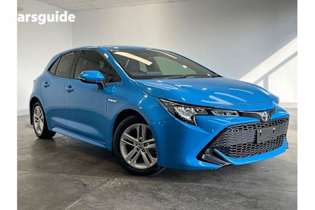 Blue 2020 Toyota Corolla Hatchback Ascent Sport (hybrid)