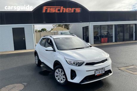 White 2022 Kia Stonic Wagon S