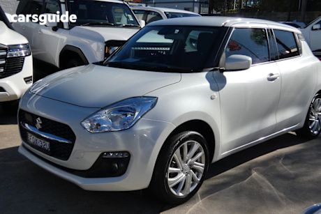 White 2023 Suzuki Swift Hatchback GL Navi Plus