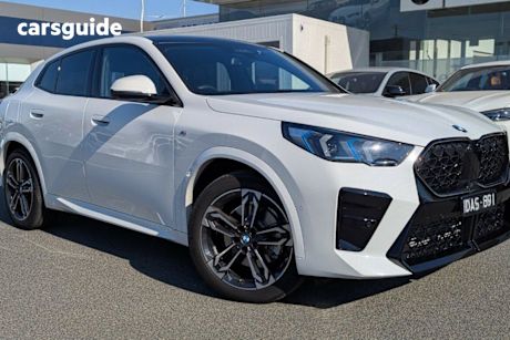 White 2024 BMW X2 SUV
