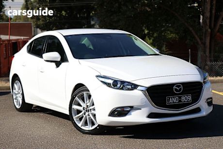 White 2017 Mazda 3 Sedan SP25