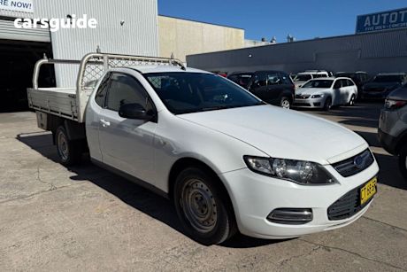 White 2014 Ford Falcon Cab Chassis