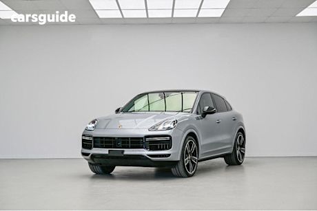 Silver 2022 Porsche Cayenne Wagon Turbo