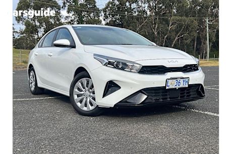 White 2024 Kia Cerato Sedan S