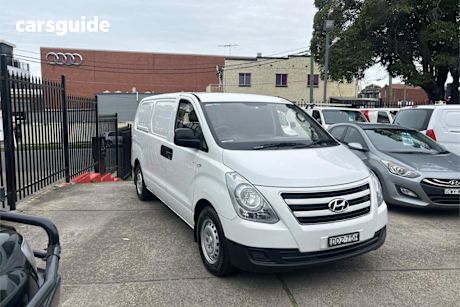 White 2015 Hyundai Iload Van