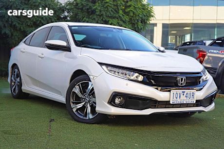 White 2019 Honda Civic Hatchback VTI-LX