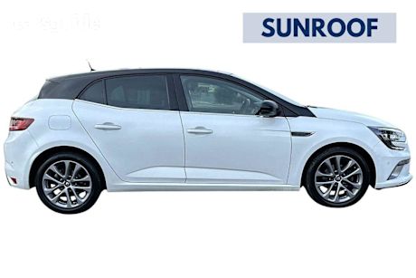 White 2017 Renault Megane Hatch
