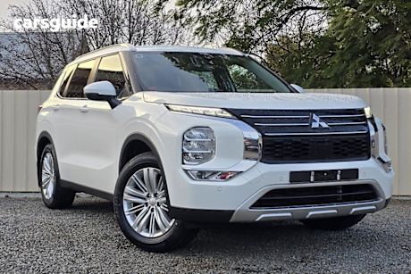 White 2022 Mitsubishi Outlander Wagon LS 7 Seat (awd)