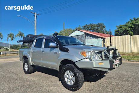 Silver 2005 Toyota Hilux Dual Cab Pick-up SR5 (4X4)