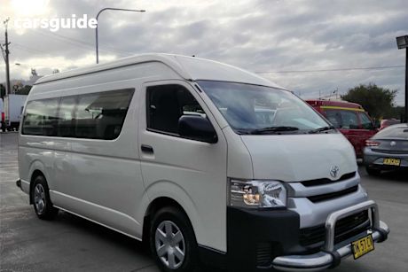 White 2014 Toyota Hiace Bus Commuter