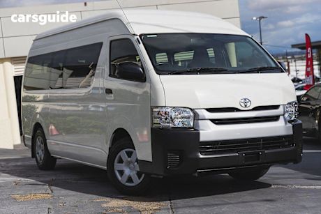 White 2017 Toyota Hiace Bus Commuter