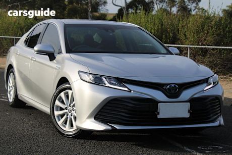 Silver 2020 Toyota Camry Sedan Ascent (hybrid)
